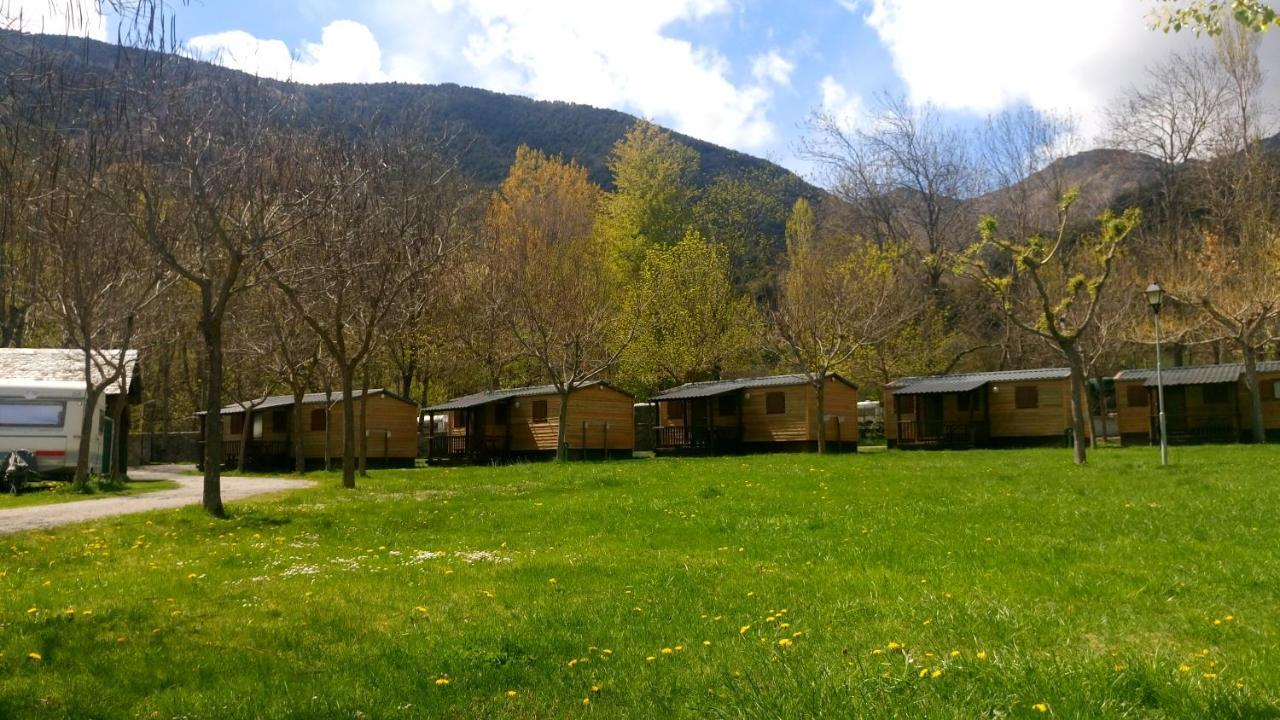 Camping Bungalows La Borda Del Pubill 里贝拉德卡多斯 外观 照片
